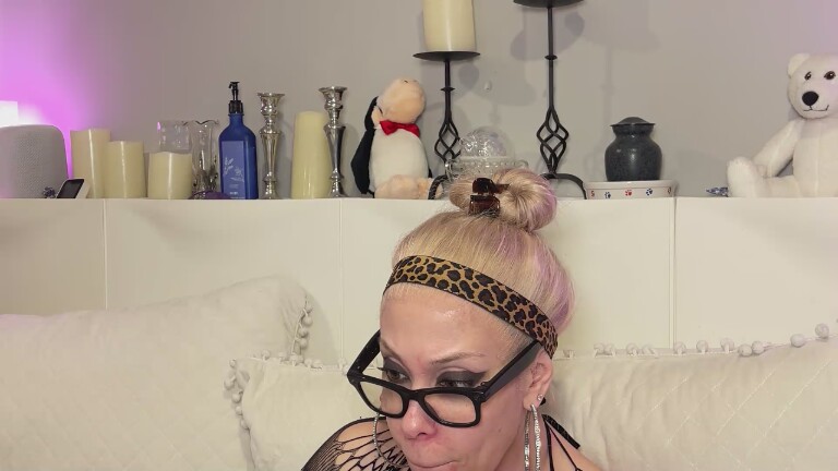 Perfektra's Streamate show and profile