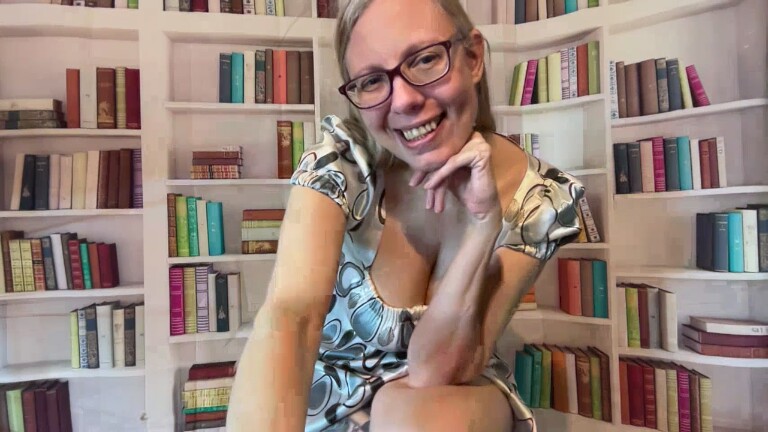 RolePlayingLucy's Streamate show and profile