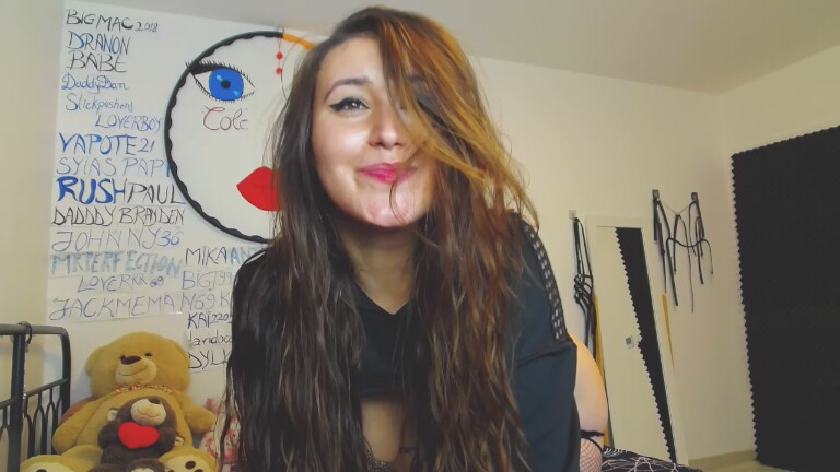 SYIA's Streamate show and profile