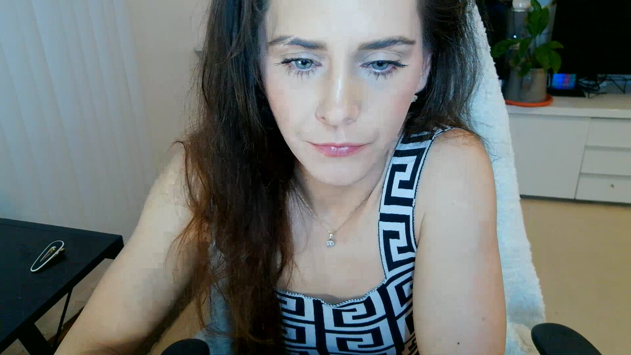 KhalessiNessyhot