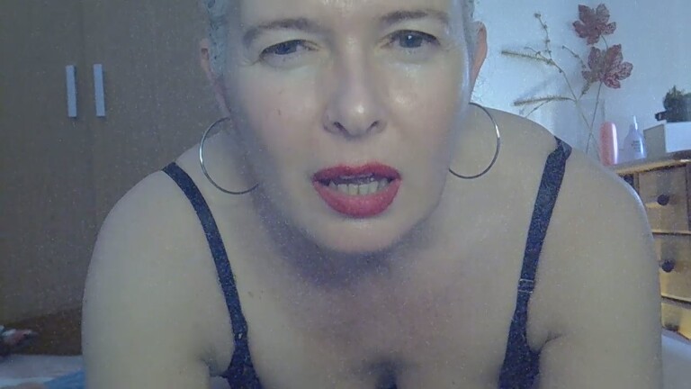 PureMoon's Streamate show and profile