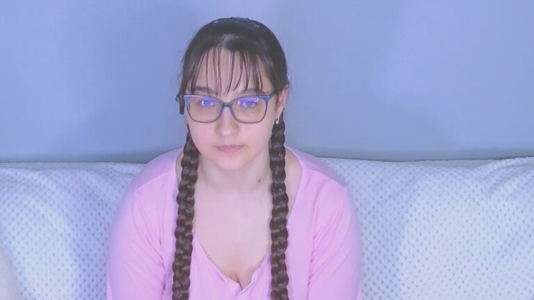 TessaDoll's Streamate show and profile